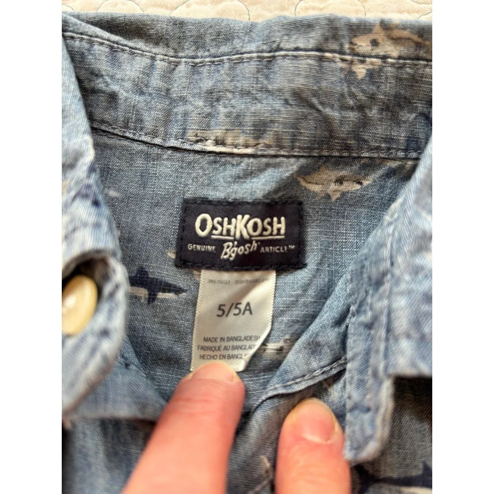 OshKosh B'gosh Boys Blue‎ Shark Chambray Short Sleeve Button Down Shirt 5/5A